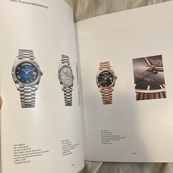 Authentic Rolex Book - Picture 3 of 8